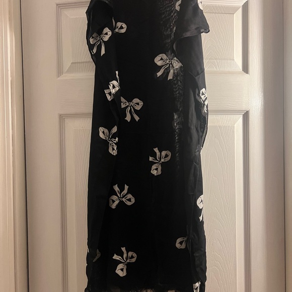 NWT Kate Spade Black White Iconic Bow Print Oblong Scarf - Picture 5 of 10